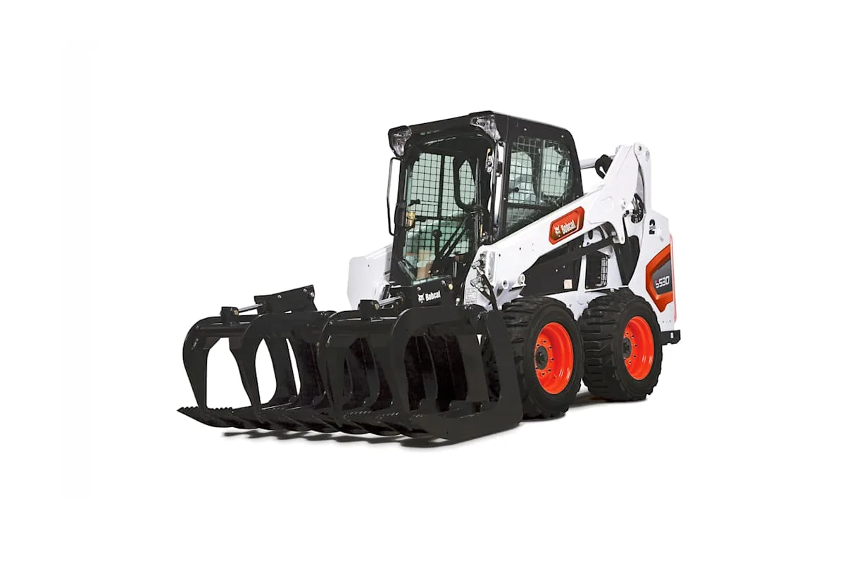 Bobcat S530 para obra residencial em Curitiba